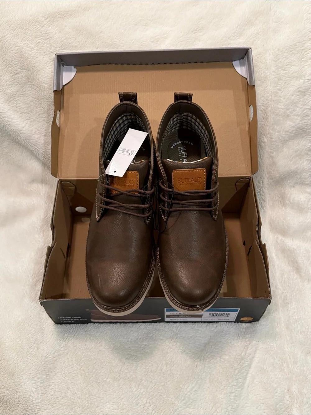 NWT Buffalo David Bitton Brown Leather Chukka Boots with White Sole